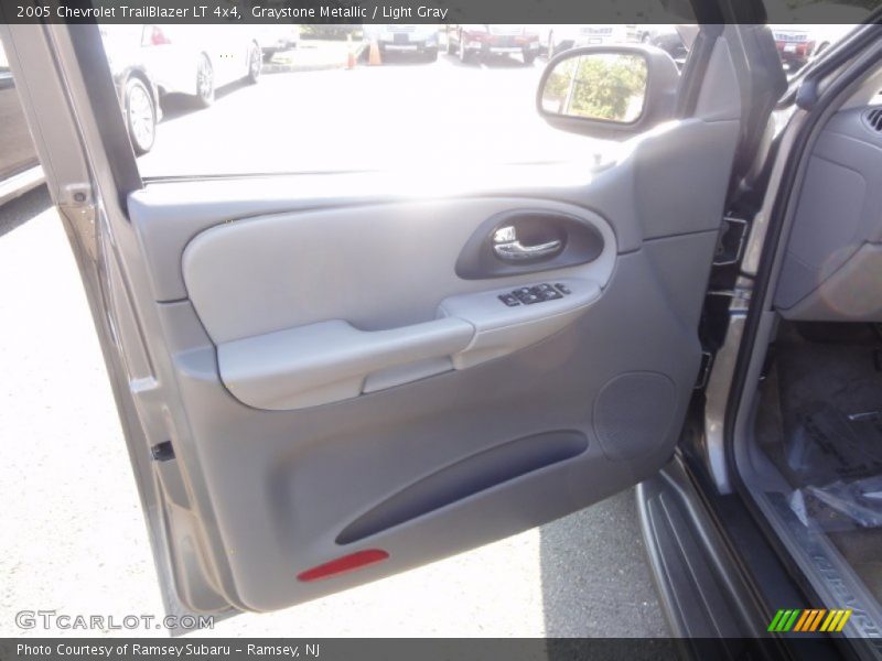 Graystone Metallic / Light Gray 2005 Chevrolet TrailBlazer LT 4x4