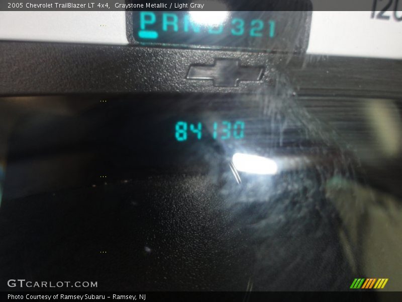 Graystone Metallic / Light Gray 2005 Chevrolet TrailBlazer LT 4x4