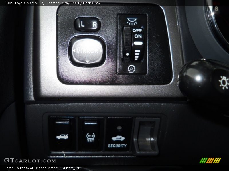 Phantom Gray Pearl / Dark Gray 2005 Toyota Matrix XR