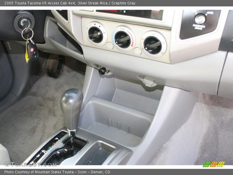 Silver Streak Mica / Graphite Gray 2005 Toyota Tacoma V6 Access Cab 4x4
