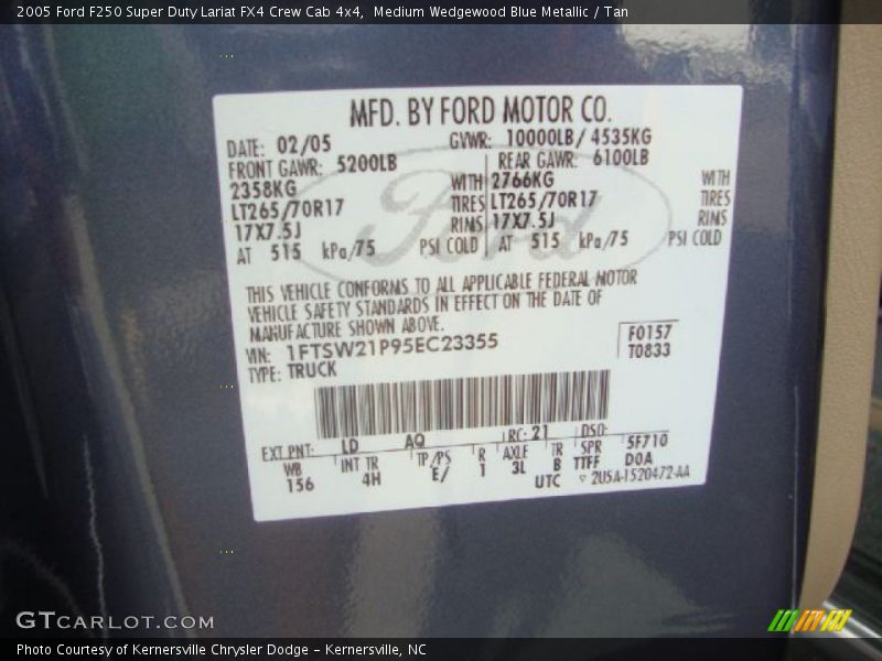 Medium Wedgewood Blue Metallic / Tan 2005 Ford F250 Super Duty Lariat FX4 Crew Cab 4x4