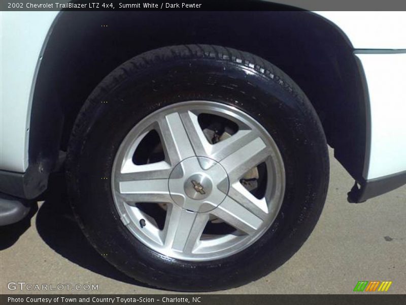 Summit White / Dark Pewter 2002 Chevrolet TrailBlazer LTZ 4x4