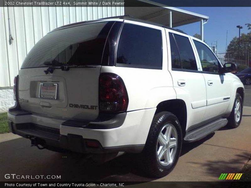 Summit White / Dark Pewter 2002 Chevrolet TrailBlazer LTZ 4x4