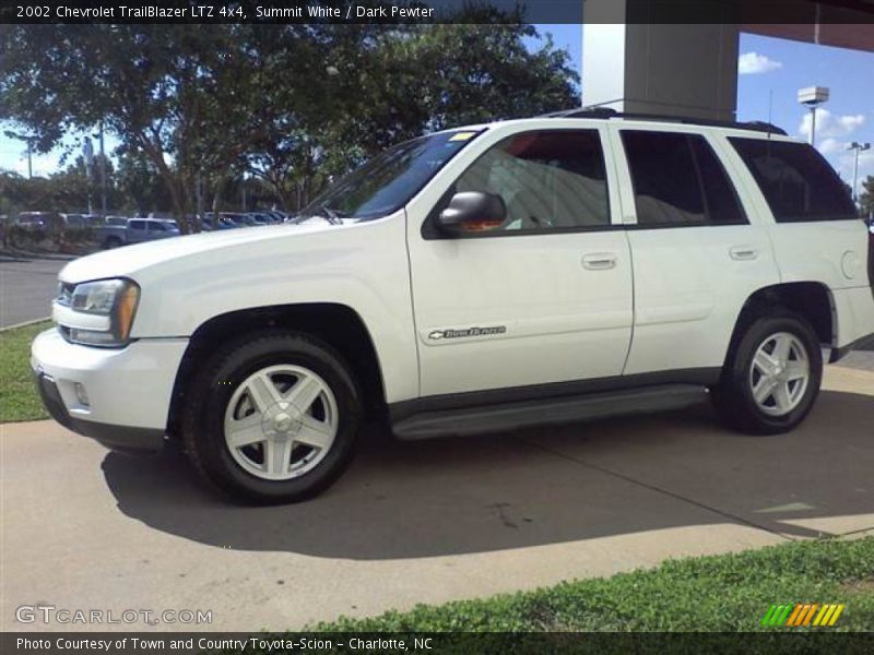 Summit White / Dark Pewter 2002 Chevrolet TrailBlazer LTZ 4x4