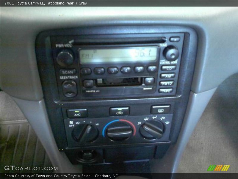 Woodland Pearl / Gray 2001 Toyota Camry LE