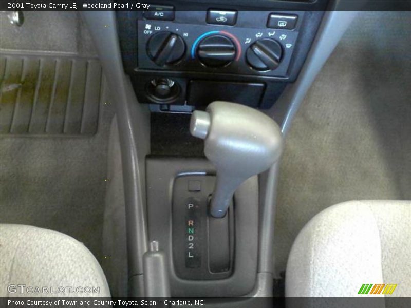 Woodland Pearl / Gray 2001 Toyota Camry LE