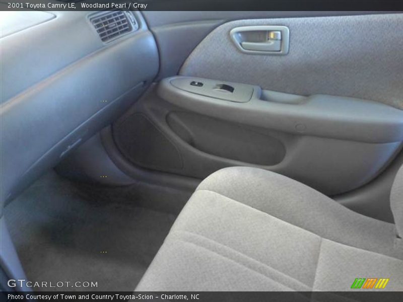 Woodland Pearl / Gray 2001 Toyota Camry LE