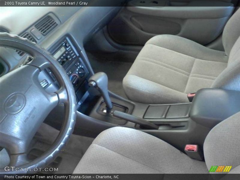 Woodland Pearl / Gray 2001 Toyota Camry LE