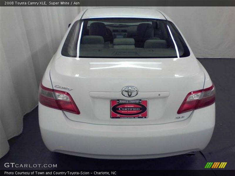 Super White / Ash 2008 Toyota Camry XLE