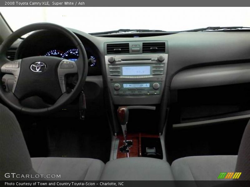 Super White / Ash 2008 Toyota Camry XLE