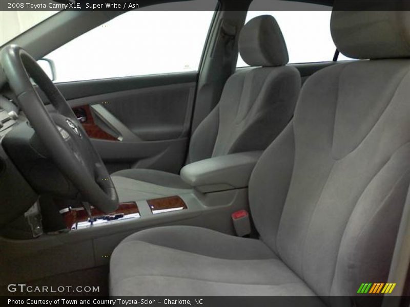 Super White / Ash 2008 Toyota Camry XLE