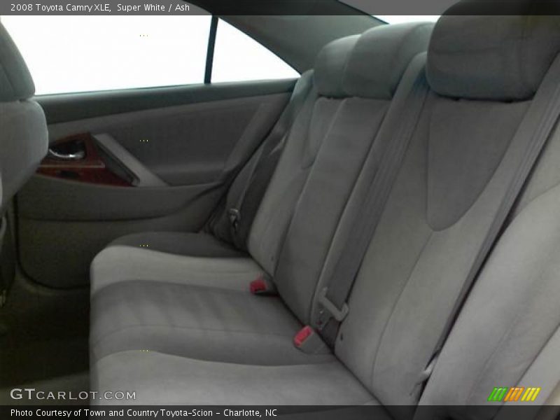 Super White / Ash 2008 Toyota Camry XLE