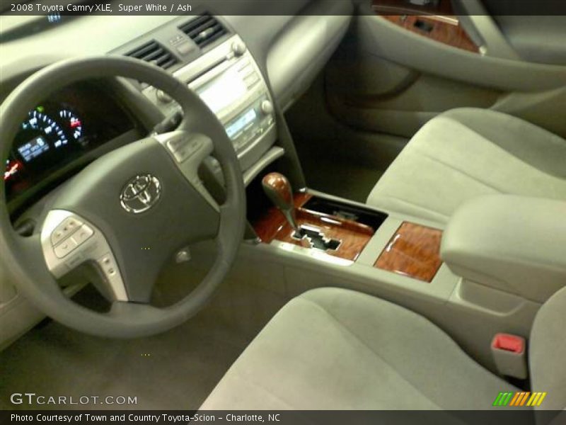 Super White / Ash 2008 Toyota Camry XLE