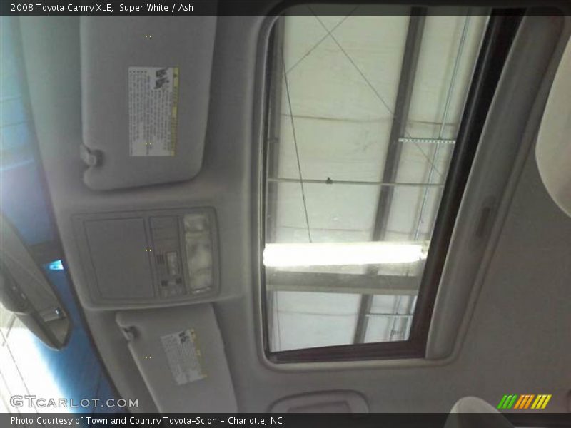 Super White / Ash 2008 Toyota Camry XLE
