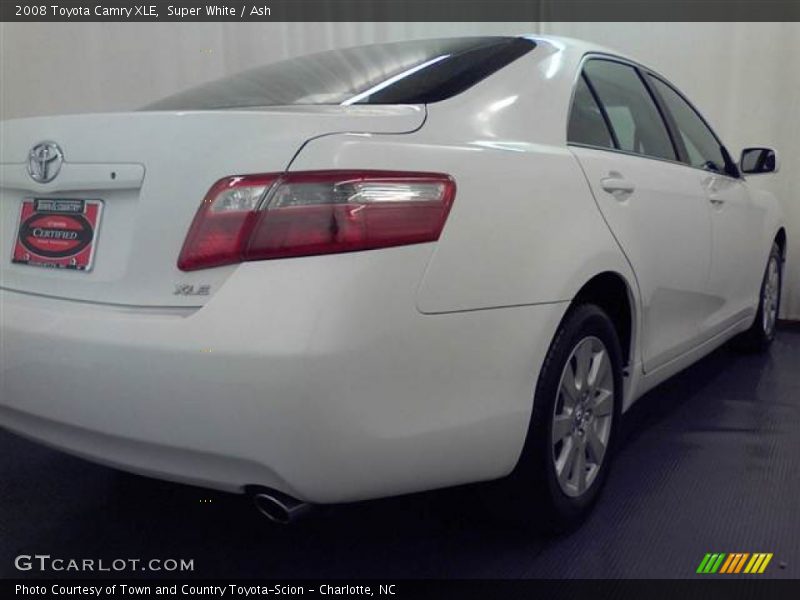 Super White / Ash 2008 Toyota Camry XLE