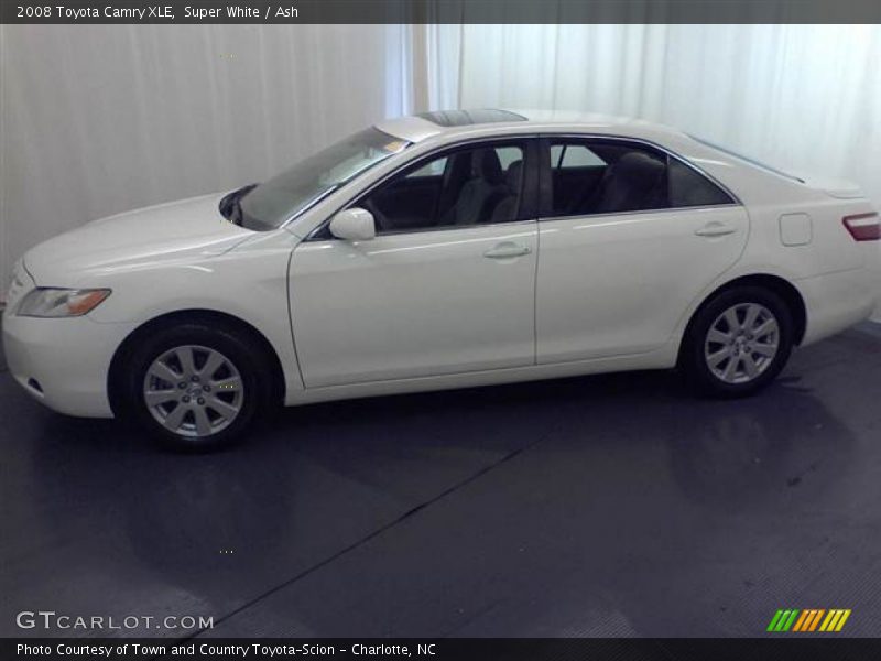 Super White / Ash 2008 Toyota Camry XLE