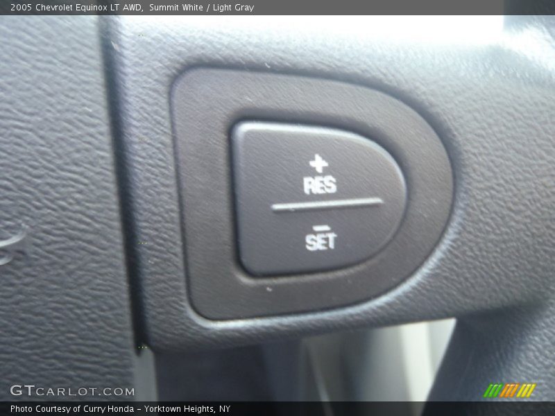 Summit White / Light Gray 2005 Chevrolet Equinox LT AWD
