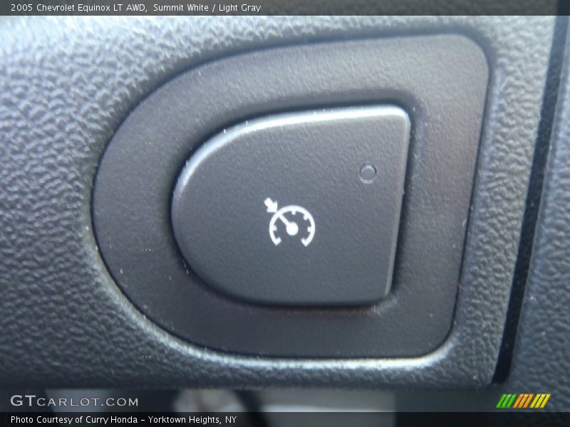 Summit White / Light Gray 2005 Chevrolet Equinox LT AWD