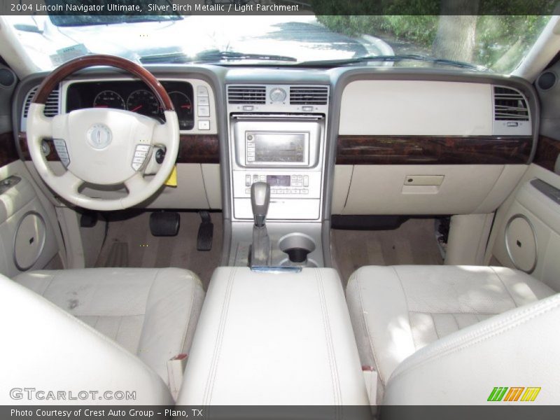 Silver Birch Metallic / Light Parchment 2004 Lincoln Navigator Ultimate