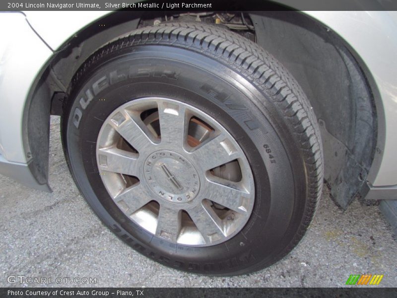 Silver Birch Metallic / Light Parchment 2004 Lincoln Navigator Ultimate