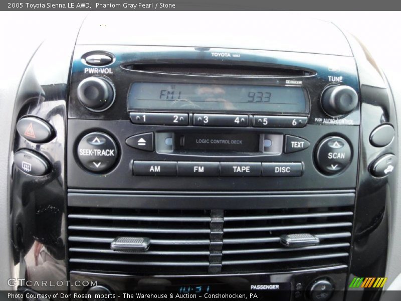 Audio System of 2005 Sienna LE AWD