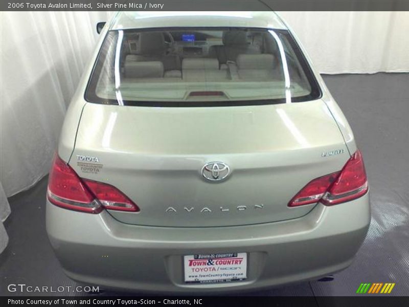Silver Pine Mica / Ivory 2006 Toyota Avalon Limited