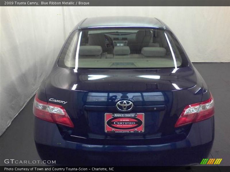 Blue Ribbon Metallic / Bisque 2009 Toyota Camry