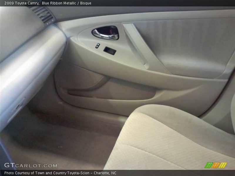 Blue Ribbon Metallic / Bisque 2009 Toyota Camry