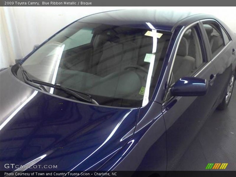 Blue Ribbon Metallic / Bisque 2009 Toyota Camry