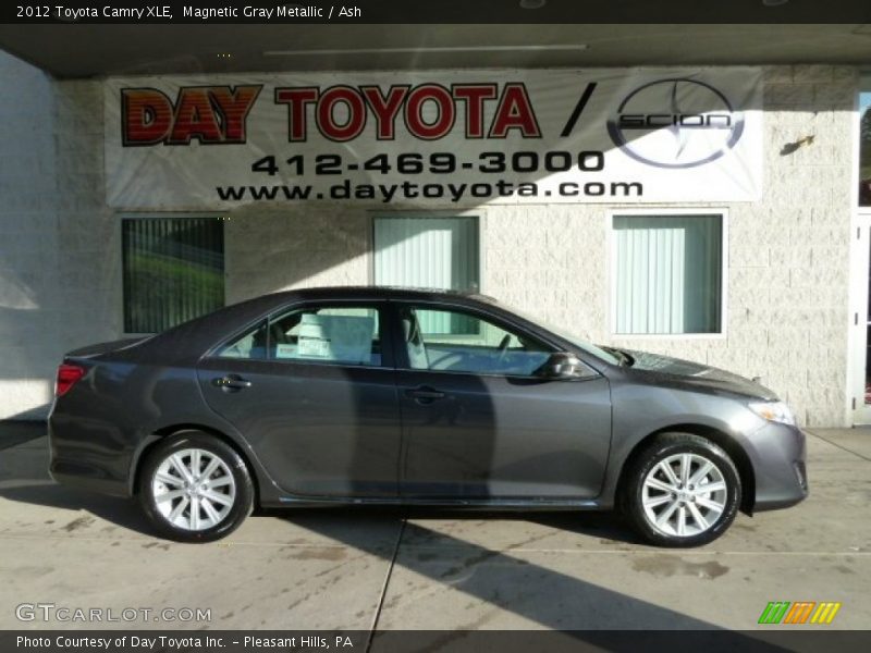 Magnetic Gray Metallic / Ash 2012 Toyota Camry XLE