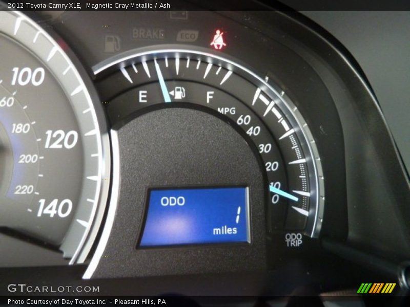 Magnetic Gray Metallic / Ash 2012 Toyota Camry XLE