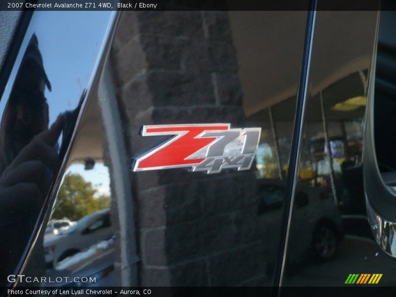  2007 Avalanche Z71 4WD Logo