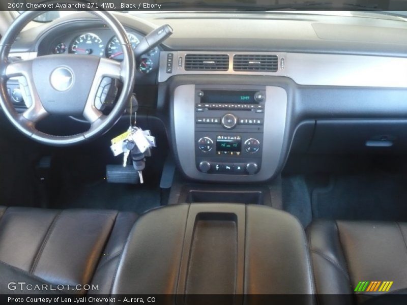 Dashboard of 2007 Avalanche Z71 4WD