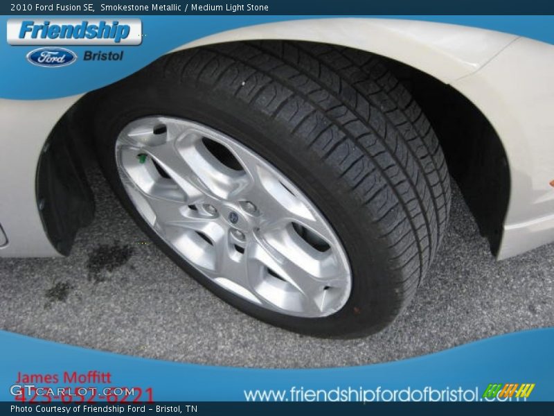 Smokestone Metallic / Medium Light Stone 2010 Ford Fusion SE