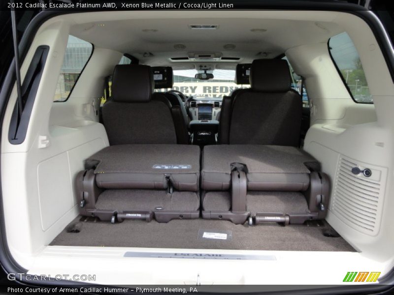  2012 Escalade Platinum AWD Trunk