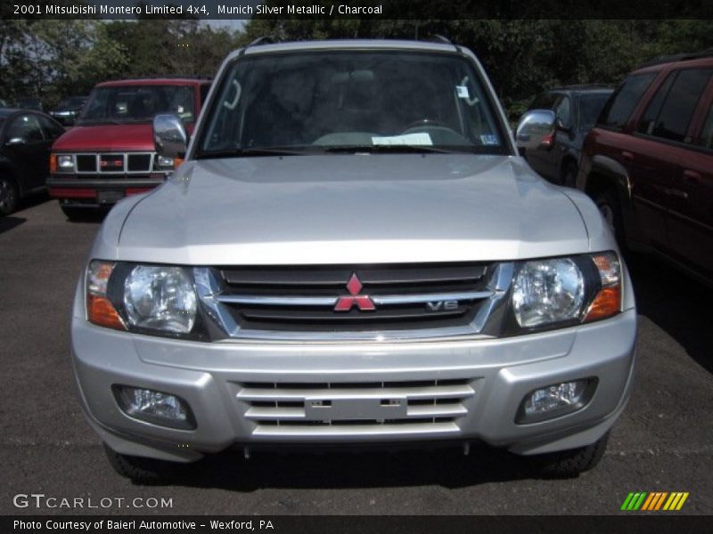 Munich Silver Metallic / Charcoal 2001 Mitsubishi Montero Limited 4x4