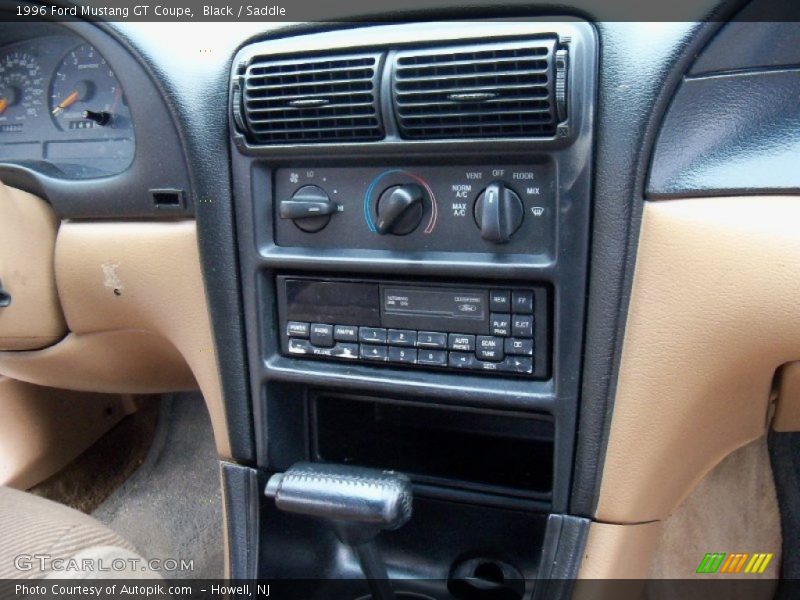 Controls of 1996 Mustang GT Coupe