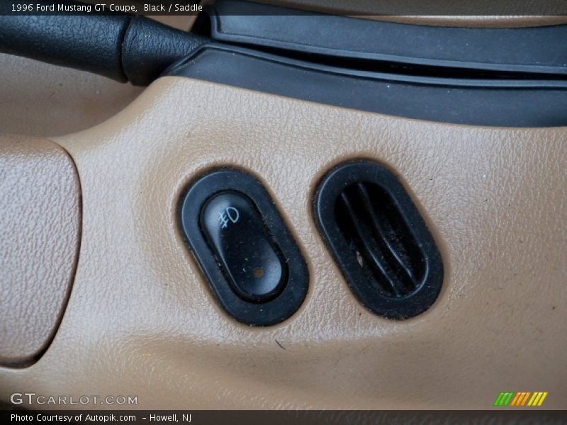 Controls of 1996 Mustang GT Coupe