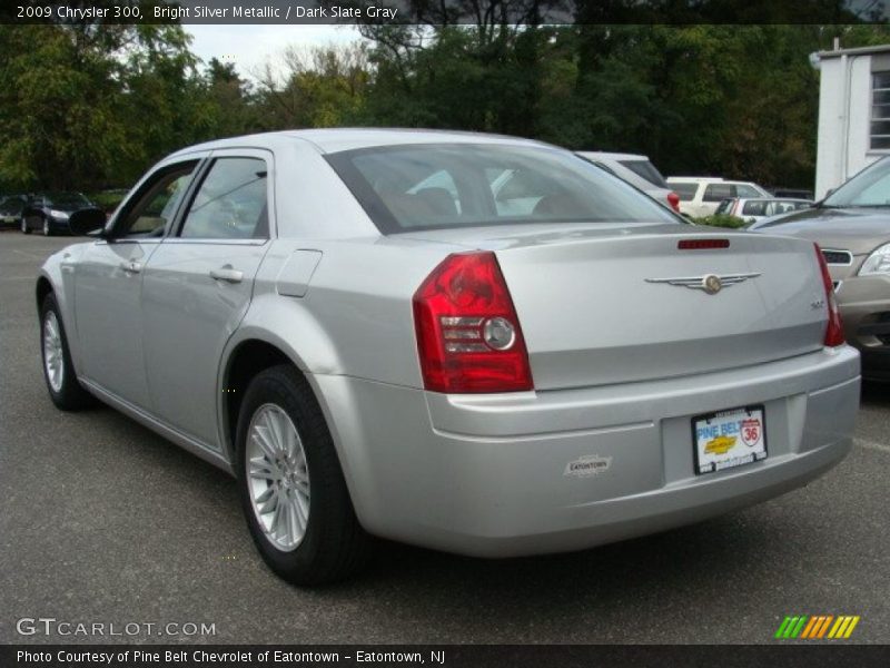 Bright Silver Metallic / Dark Slate Gray 2009 Chrysler 300