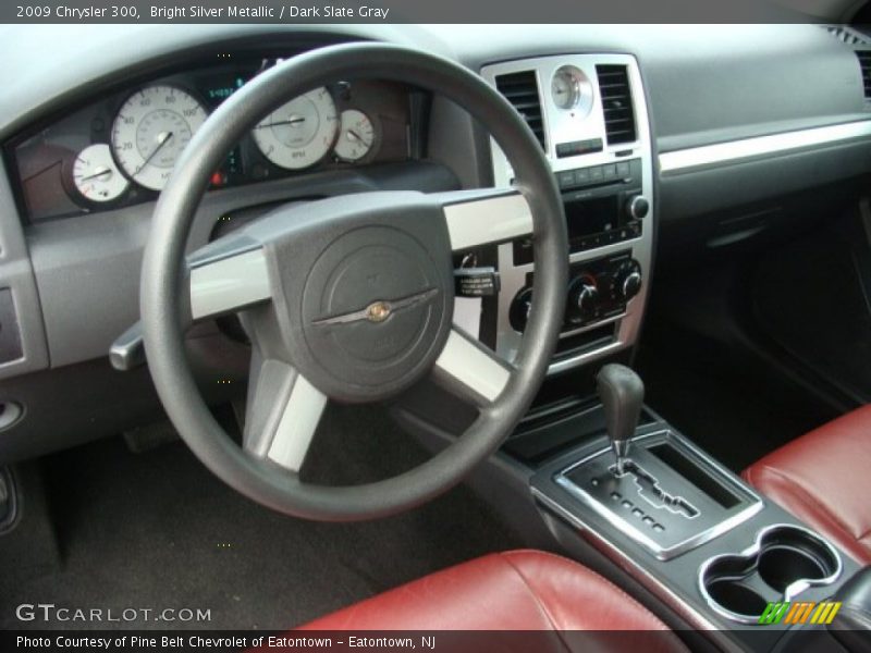 Bright Silver Metallic / Dark Slate Gray 2009 Chrysler 300