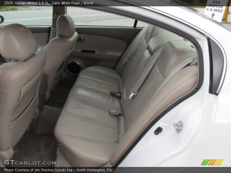 Satin White Pearl / Blond 2005 Nissan Altima 2.5 SL