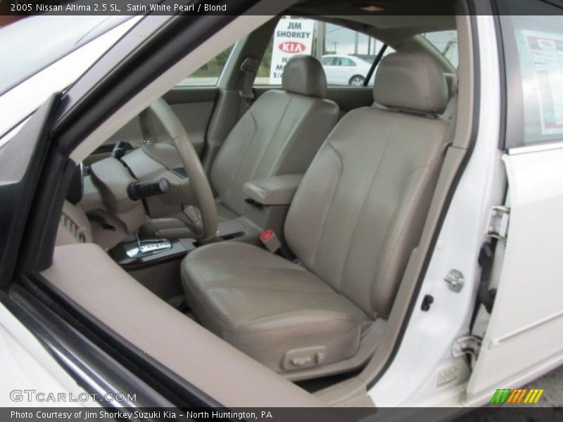 Satin White Pearl / Blond 2005 Nissan Altima 2.5 SL