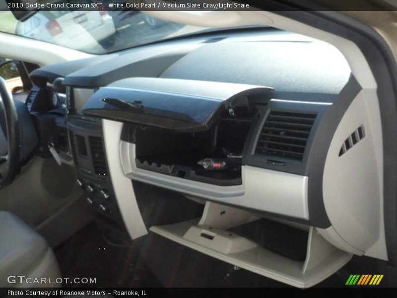 White Gold Pearl / Medium Slate Gray/Light Shale 2010 Dodge Grand Caravan SXT