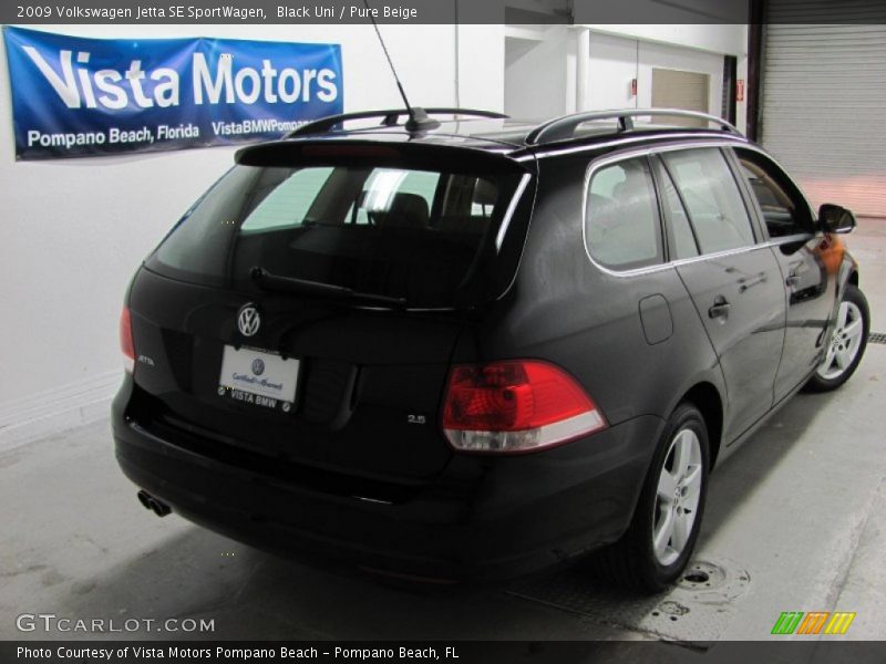 Black Uni / Pure Beige 2009 Volkswagen Jetta SE SportWagen