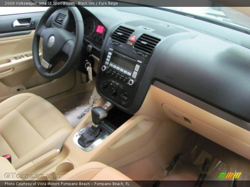 Black Uni / Pure Beige 2009 Volkswagen Jetta SE SportWagen