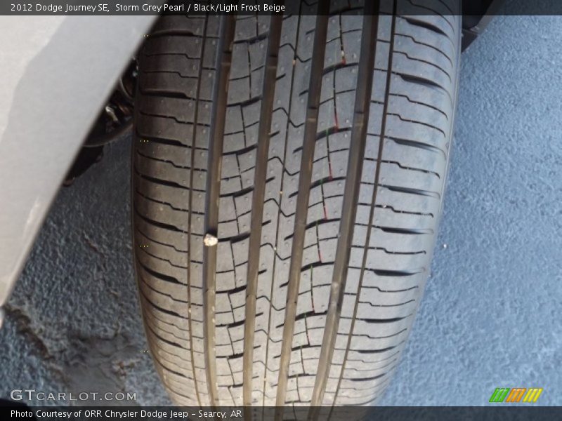 Storm Grey Pearl / Black/Light Frost Beige 2012 Dodge Journey SE