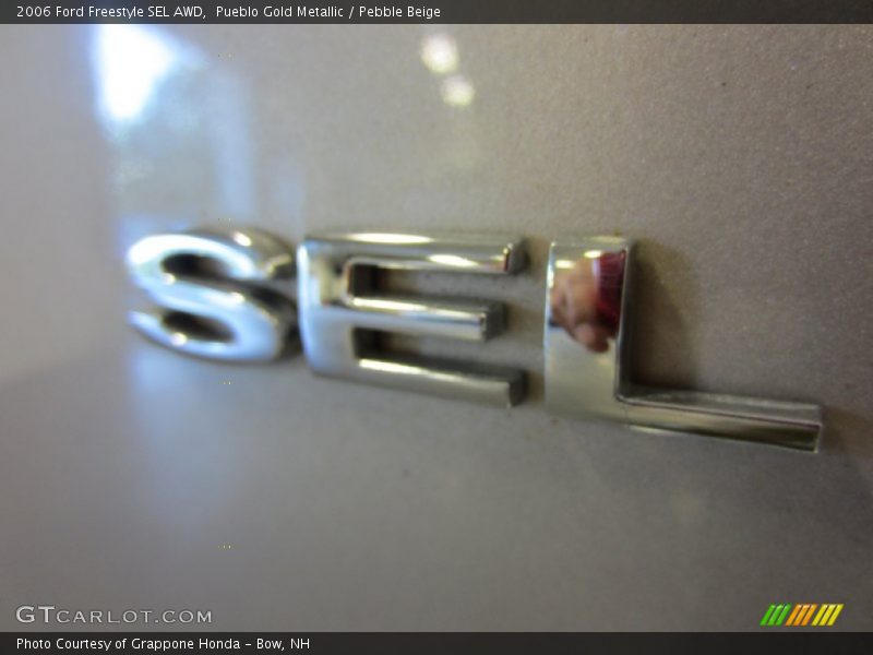 Pueblo Gold Metallic / Pebble Beige 2006 Ford Freestyle SEL AWD