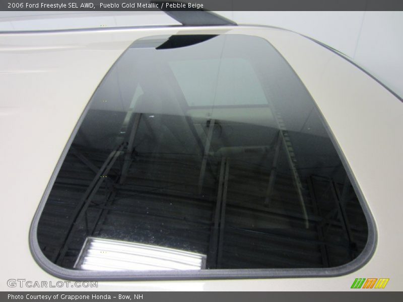 Pueblo Gold Metallic / Pebble Beige 2006 Ford Freestyle SEL AWD