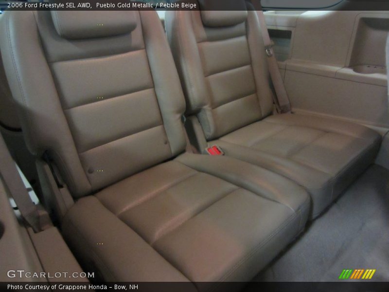 Pueblo Gold Metallic / Pebble Beige 2006 Ford Freestyle SEL AWD