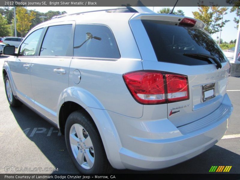 Bright Silver Metallic / Black 2012 Dodge Journey SE